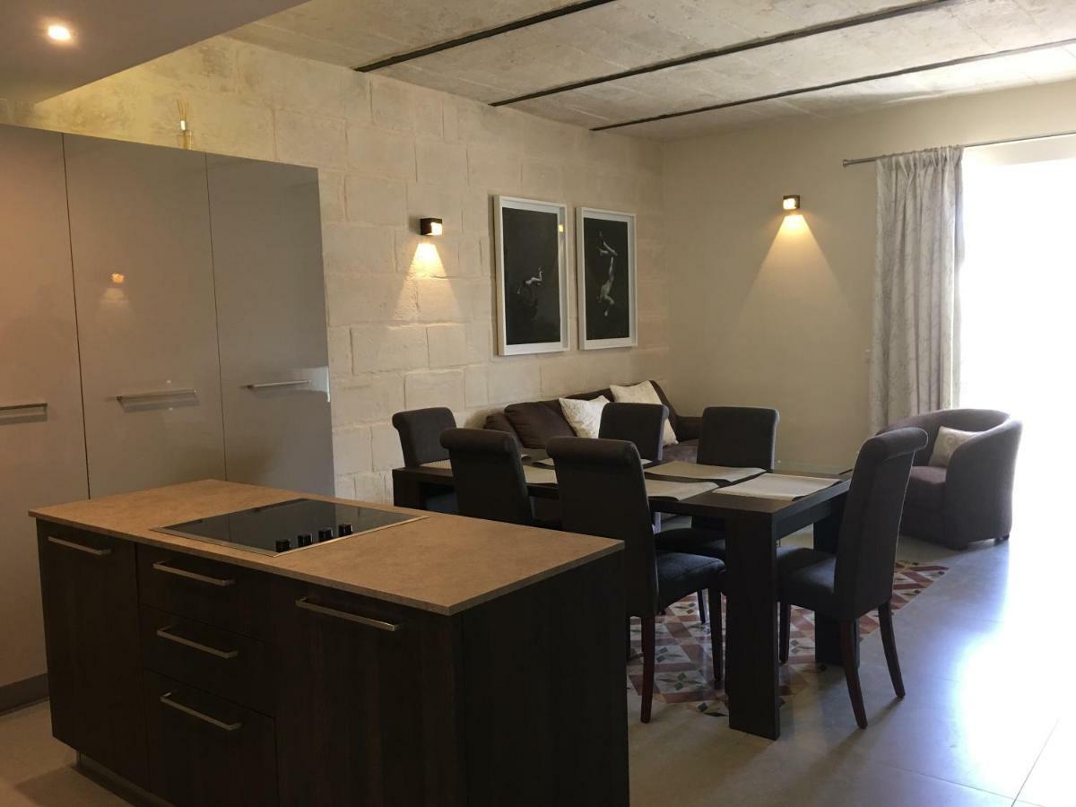 Orangerie Lodge Валета Екстериор снимка